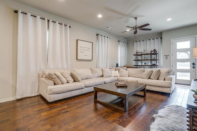 204 Wimberly Street, Fort Worth, TX 76107