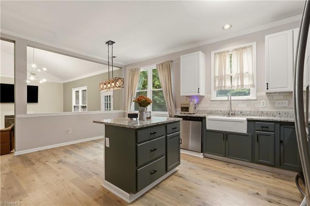 4212 Brentonshire Lane, High Point, NC 27265
