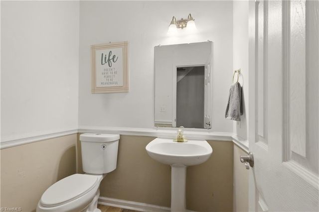 4212 Brentonshire Lane, High Point, NC 27265