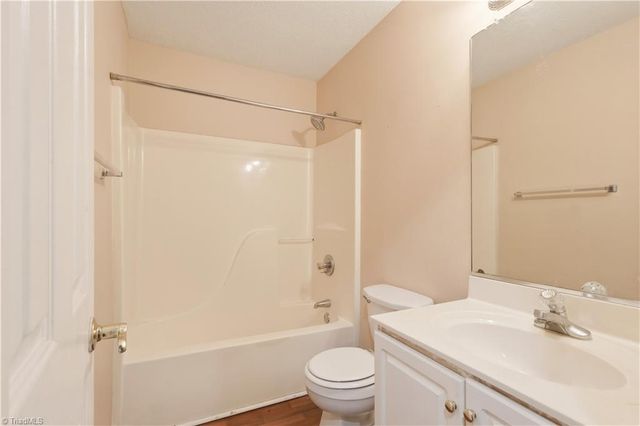 4212 Brentonshire Lane, High Point, NC 27265