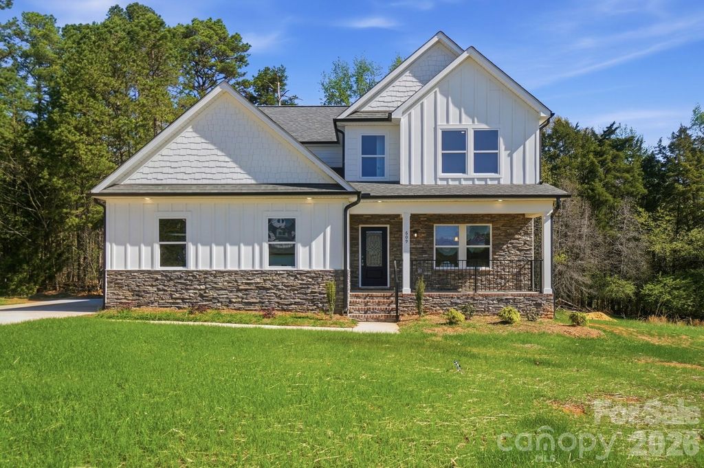 609 Muirfield Drive, Albemarle, NC 28001