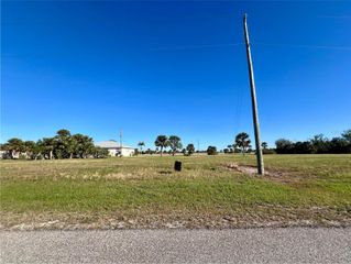 17 BRIG CIRCLE E, Placida, FL 33946