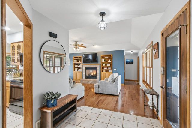 1012 Pine Grove Drive, Reedsburg, WI 53959