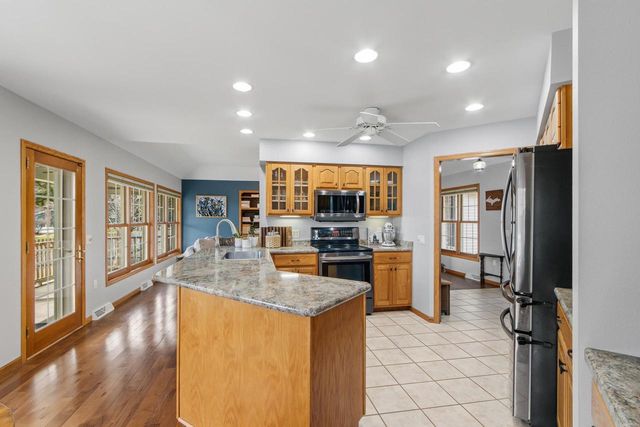 1012 Pine Grove Drive, Reedsburg, WI 53959