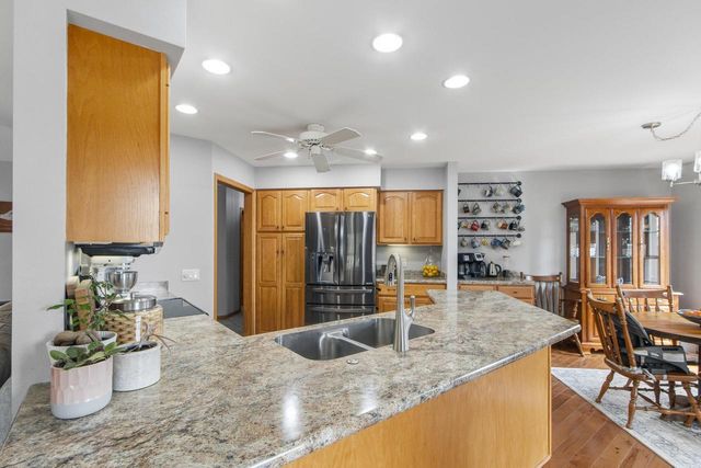 1012 Pine Grove Drive, Reedsburg, WI 53959