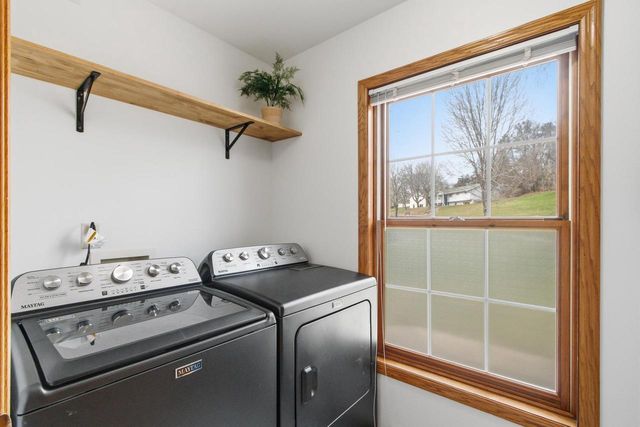 1012 Pine Grove Drive, Reedsburg, WI 53959