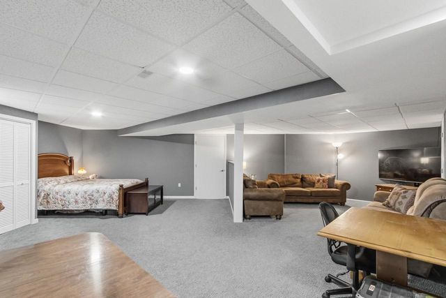 1012 Pine Grove Drive, Reedsburg, WI 53959