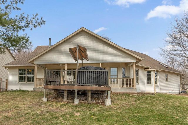 1012 Pine Grove Drive, Reedsburg, WI 53959