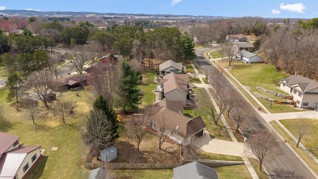 1012 Pine Grove Drive, Reedsburg, WI 53959