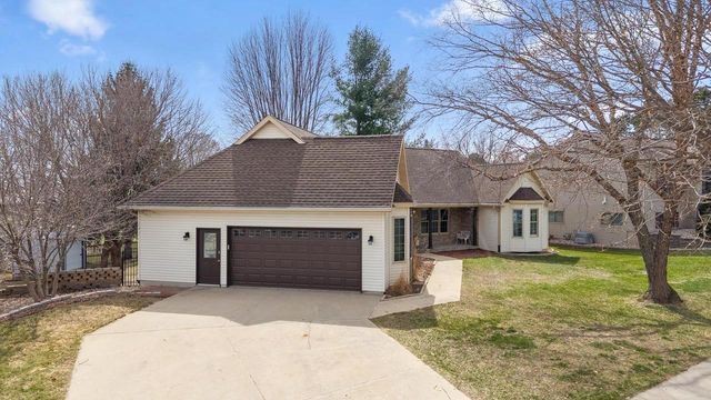 1012 Pine Grove Drive, Reedsburg, WI 53959