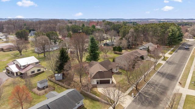 1012 Pine Grove Drive, Reedsburg, WI 53959