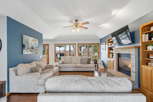 1012 Pine Grove Drive, Reedsburg, WI 53959