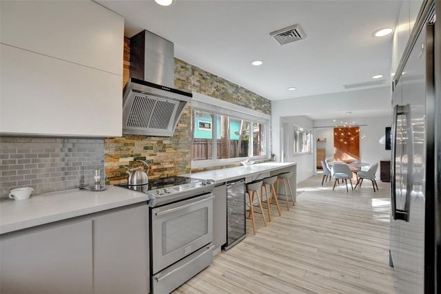 2111 N Ocean Boulevard, Pompano Beach, FL 33062