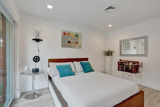 2111 N Ocean Boulevard, Pompano Beach, FL 33062