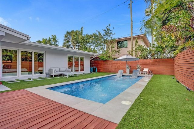 2111 N Ocean Boulevard, Pompano Beach, FL 33062