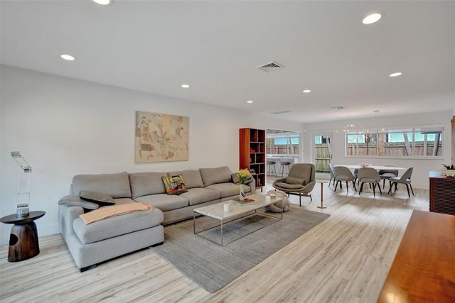 2111 N Ocean Boulevard, Pompano Beach, FL 33062