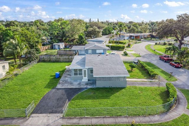 4685 SW 33rd Dr, West Park, FL 33023