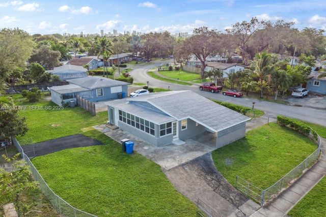 4685 SW 33rd Dr, West Park, FL 33023