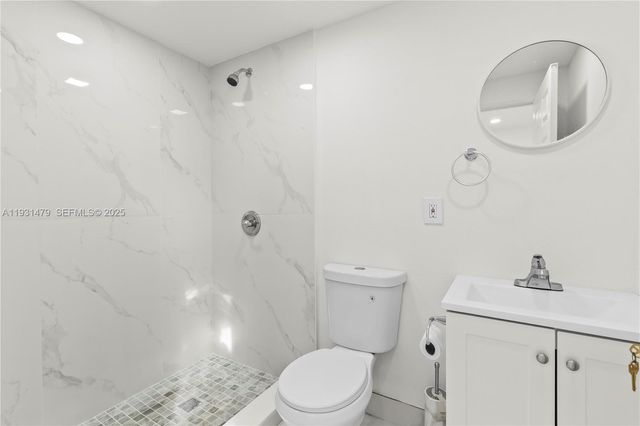 4685 SW 33rd Dr, West Park, FL 33023