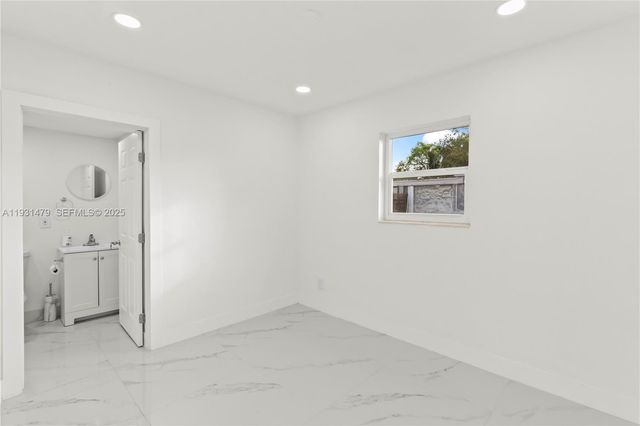 4685 SW 33rd Dr, West Park, FL 33023