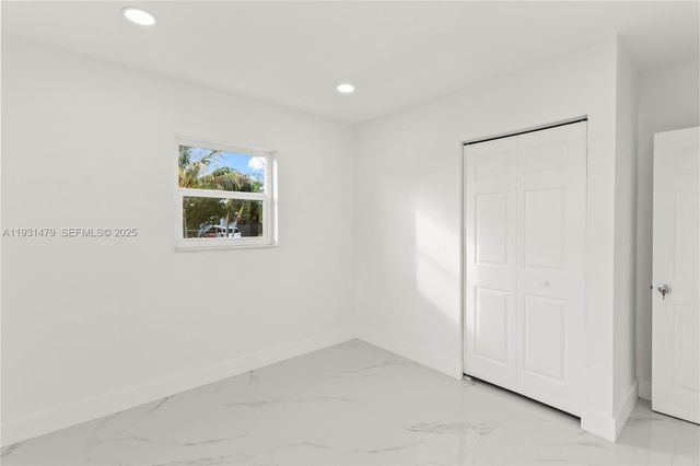 4685 SW 33rd Dr, West Park, FL 33023