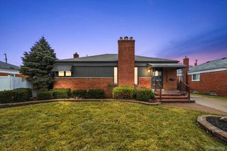 31229 Share Street, St. Clair Shores, MI 48082