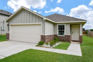 1924 Spruce Street, Bay City, TX 77414