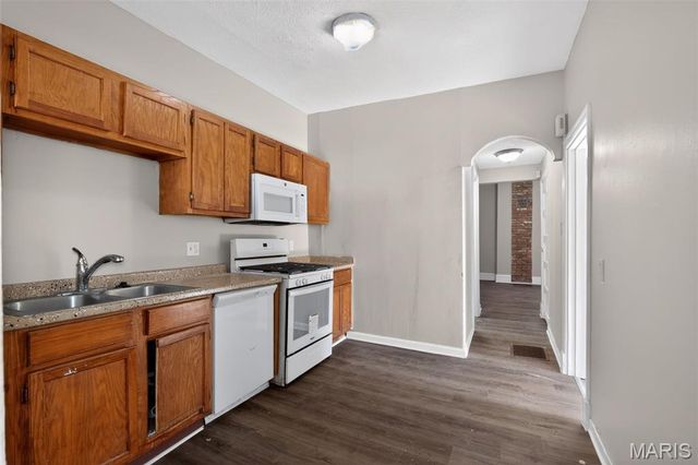 3721 S Compton Avenue, St Louis, MO 63118