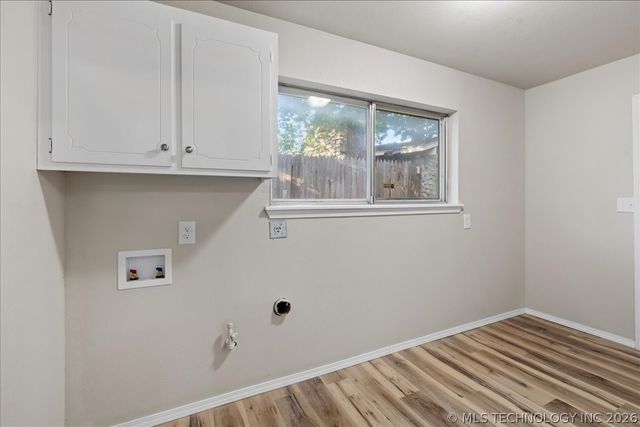 1608 S 111th East Avenue, Tulsa, OK 74128