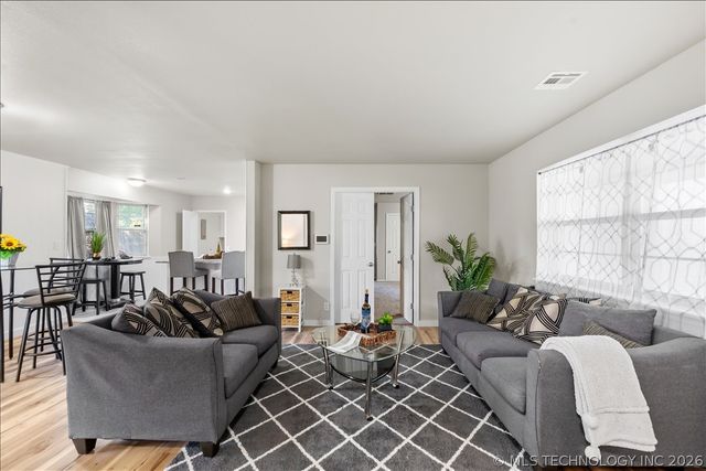 1608 S 111th East Avenue, Tulsa, OK 74128