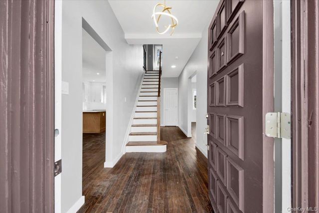 19 Darwood Place, Mount Vernon, NY 10553