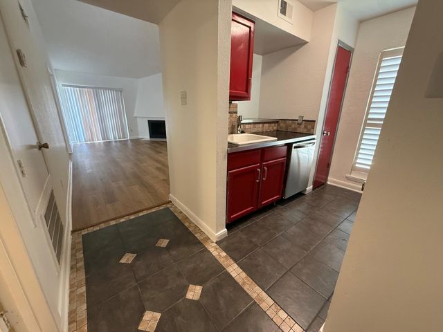 10075 Westpark Drive 9, Houston, TX 77042