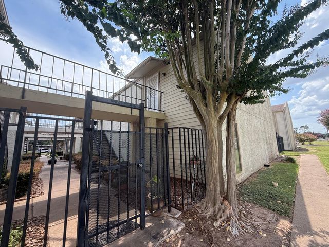 10075 Westpark Drive 9, Houston, TX 77042