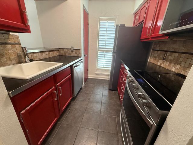 10075 Westpark Drive 9, Houston, TX 77042