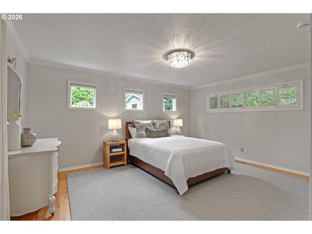 1275 Sw ORINDA Way, Portland, OR 97225