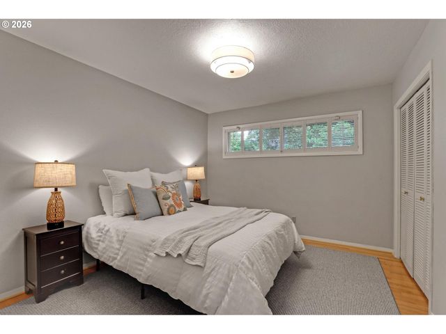 1275 Sw ORINDA Way, Portland, OR 97225