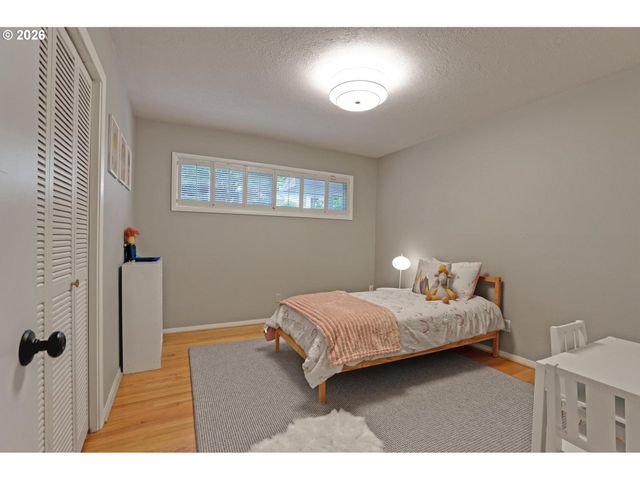 1275 Sw ORINDA Way, Portland, OR 97225