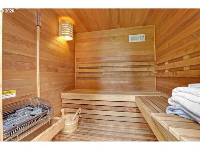 1275 Sw ORINDA Way, Portland, OR 97225