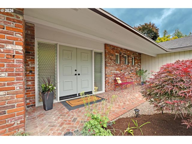1275 Sw ORINDA Way, Portland, OR 97225