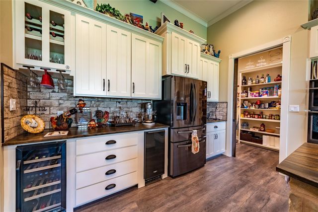 8518 Fm 2145, Ledbetter, TX 78946