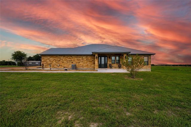 8518 Fm 2145, Ledbetter, TX 78946