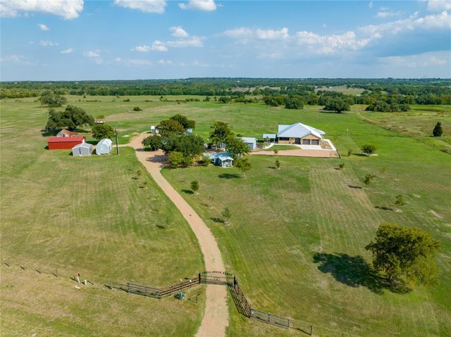 8518 Fm 2145, Ledbetter, TX 78946