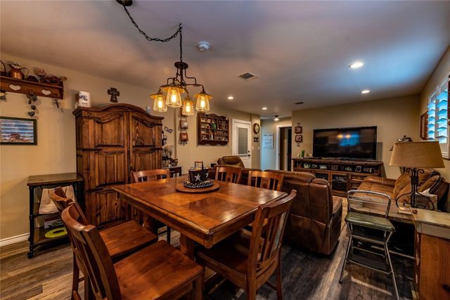 8518 Fm 2145, Ledbetter, TX 78946