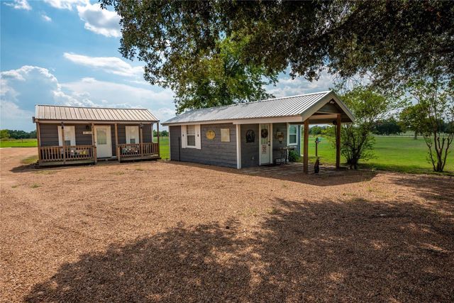 8518 Fm 2145, Ledbetter, TX 78946