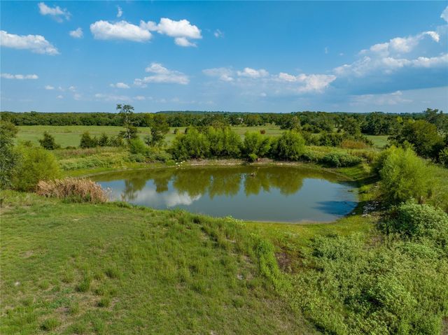 8518 Fm 2145, Ledbetter, TX 78946