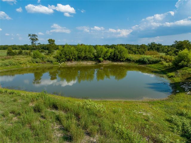 8518 Fm 2145, Ledbetter, TX 78946