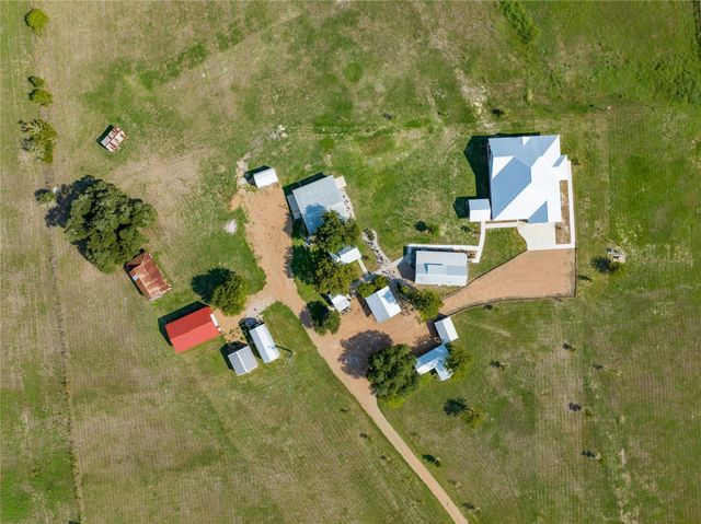 8518 Fm 2145, Ledbetter, TX 78946