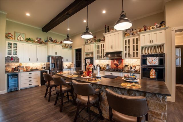 8518 Fm 2145, Ledbetter, TX 78946