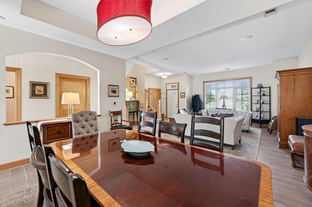 712 Linden Street, Mendota Heights, MN 55118