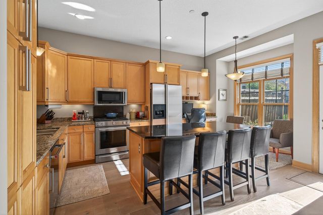 712 Linden Street, Mendota Heights, MN 55118